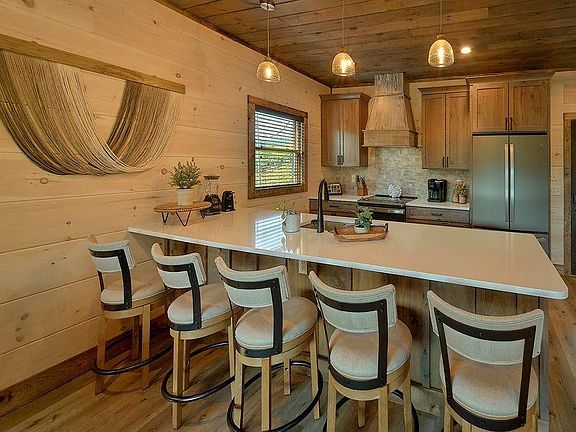5th image of 314 Raccoon Ridge Rd