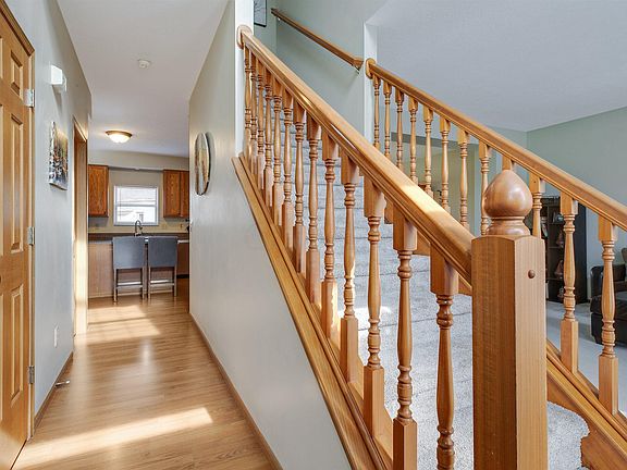 4th image of 1013 Gray Dr
