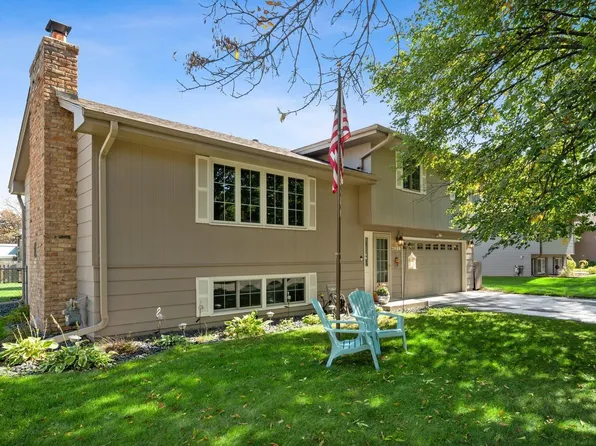 7948 Perry Ave N, Brooklyn Park, MN 55443