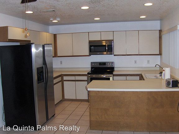 3rd image of 53809 Avenida Madero