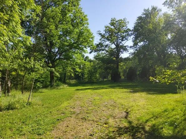 2833 N 17000e Rd, Momence, IL 60954