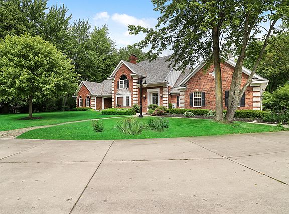 2nd image of 1006 Ashley Ln