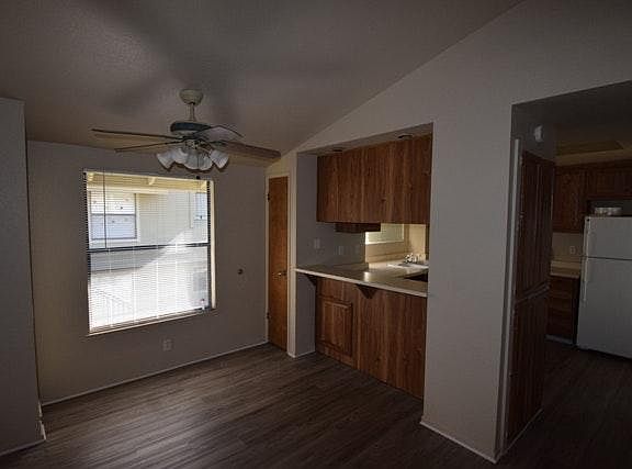 4th image of 720 Sunrise Ave APT 44