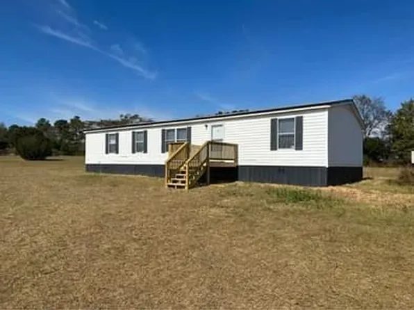 417 Bartlett Loop, Headland, AL 36345