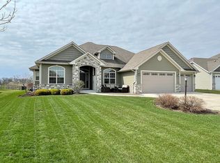 9474 Ashbury Ln, Pleasant Prairie, WI 53158