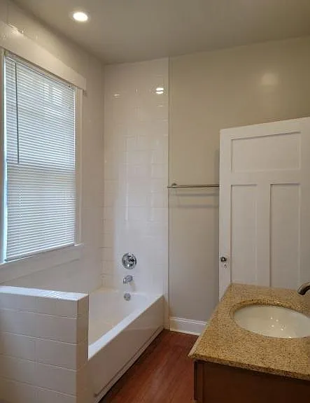 2136 Robert St — Photo 3