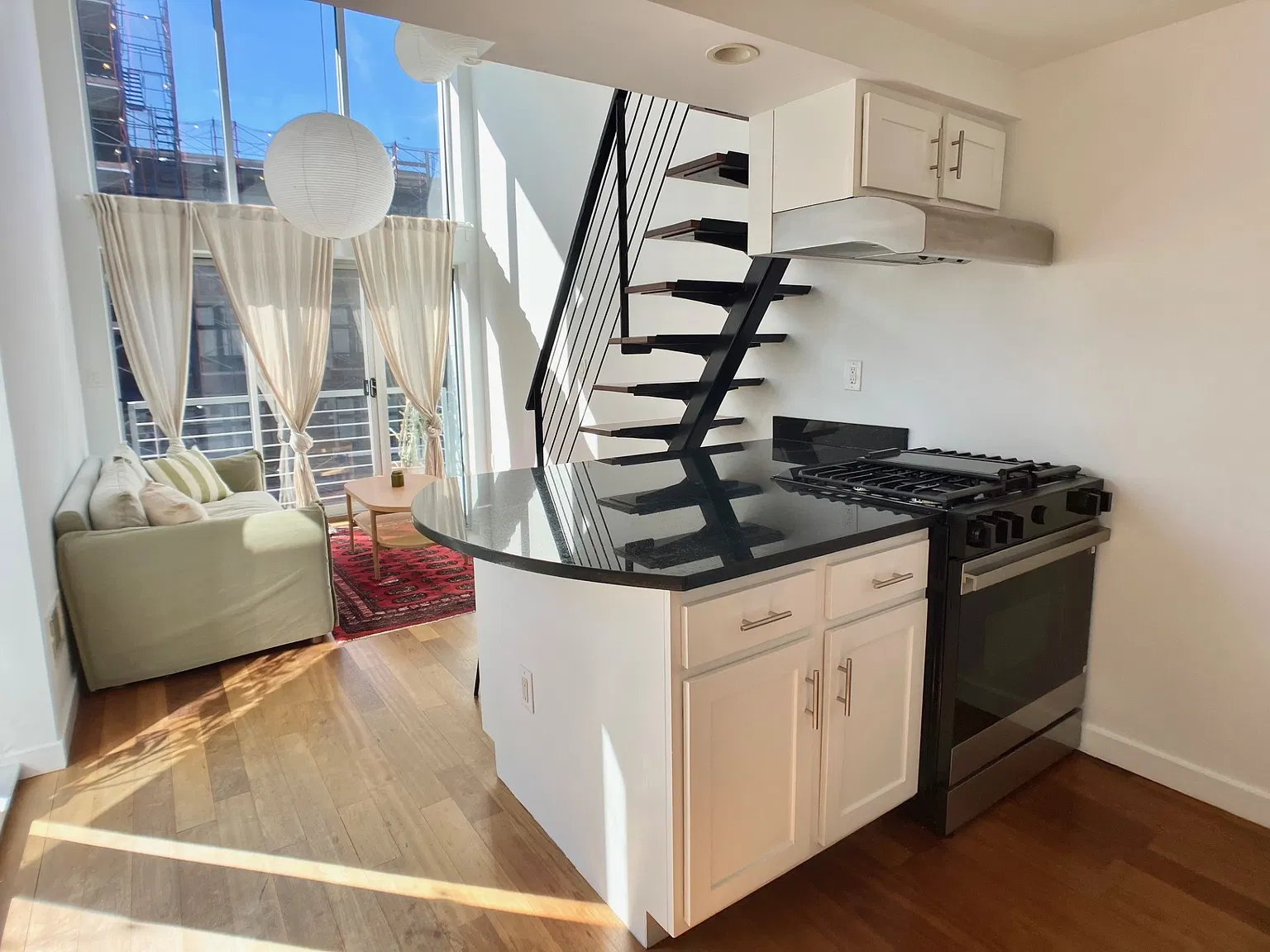 335 Warren Street — Photo 4