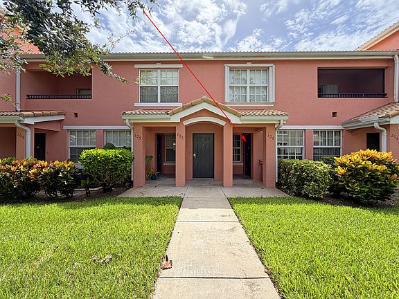 2nd image of 138 SW Peacock Blvd #106