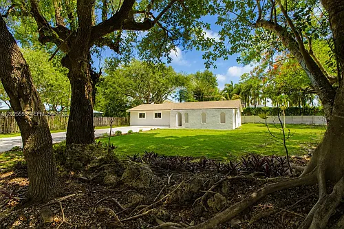 9421 SW 150th St Photo 1
