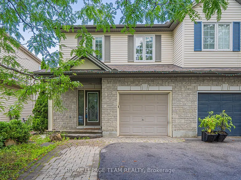 216 Horseshoe Cres — Photo 2
