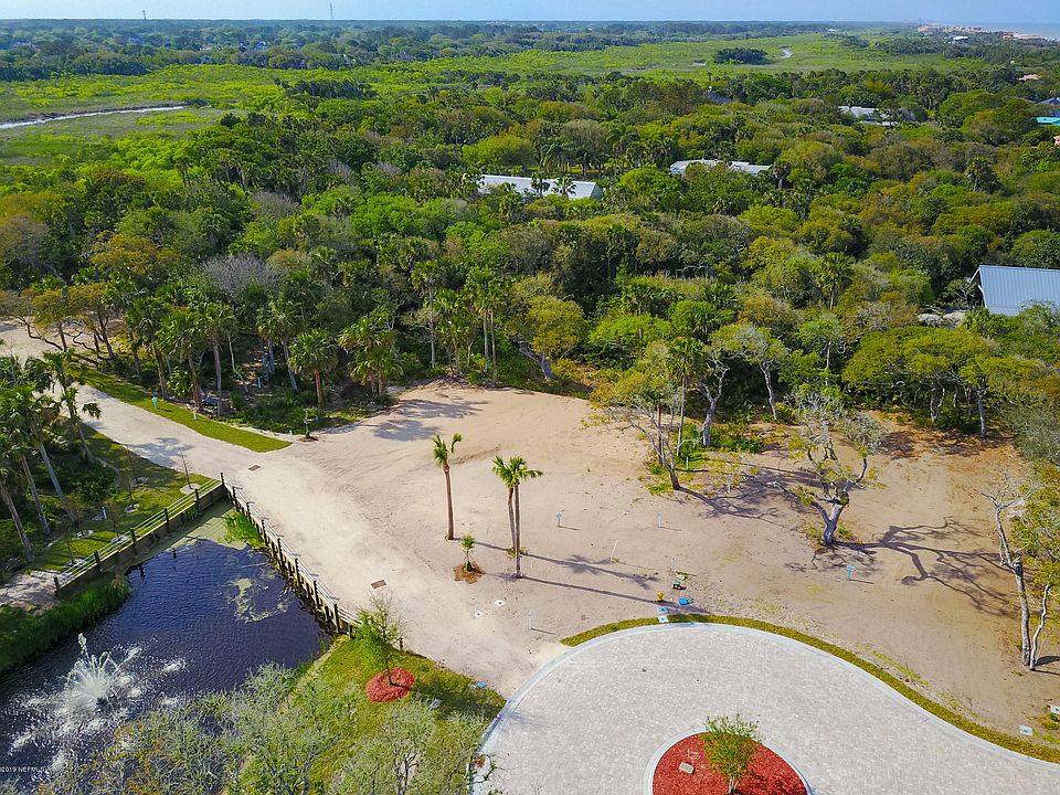1st image of 5 Oasis Club Dr