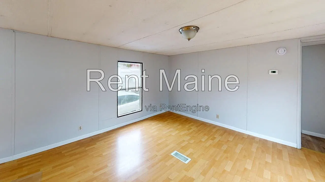2 bed, 1.0 bath, 700 sqft, $1,050 — Photo 3