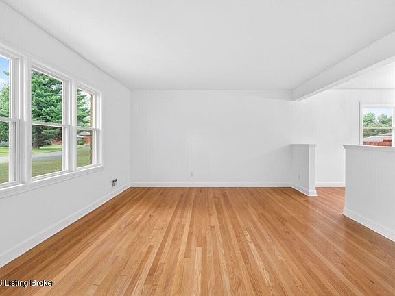 5th image of 3722 Downing Way
