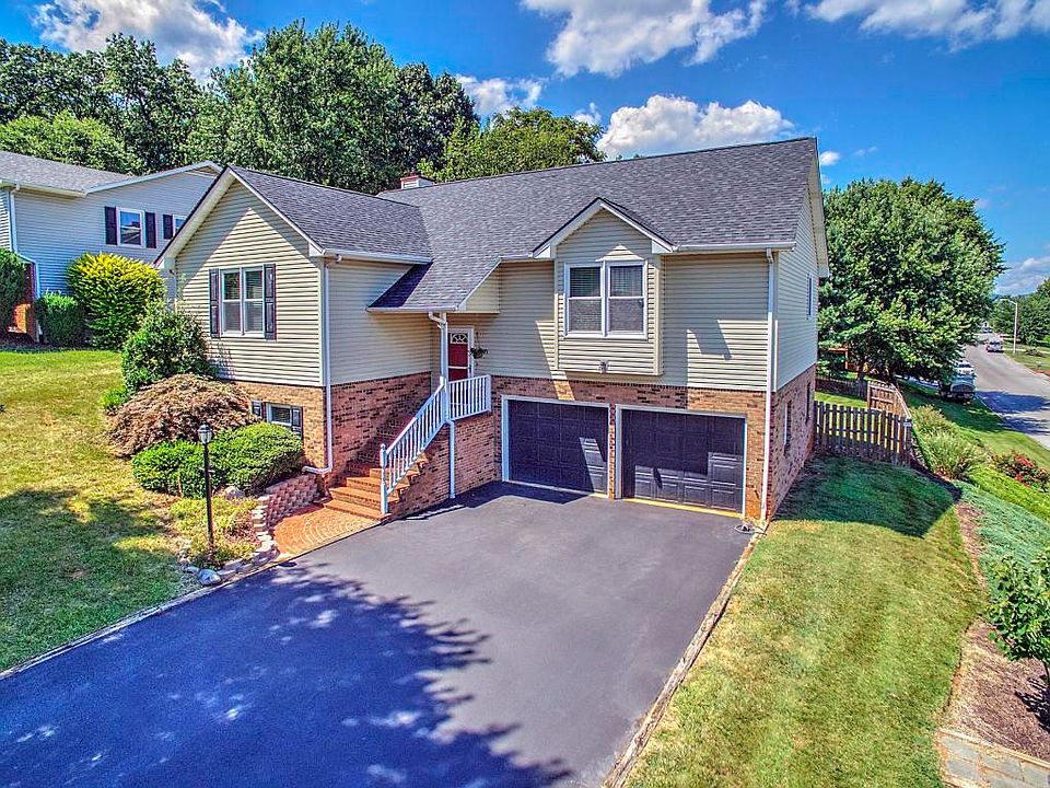 1st image of 1101 Debra Ln