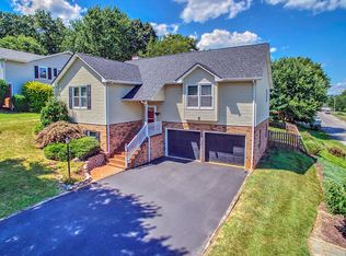 1101 Debra Ln, Salem, VA 24153