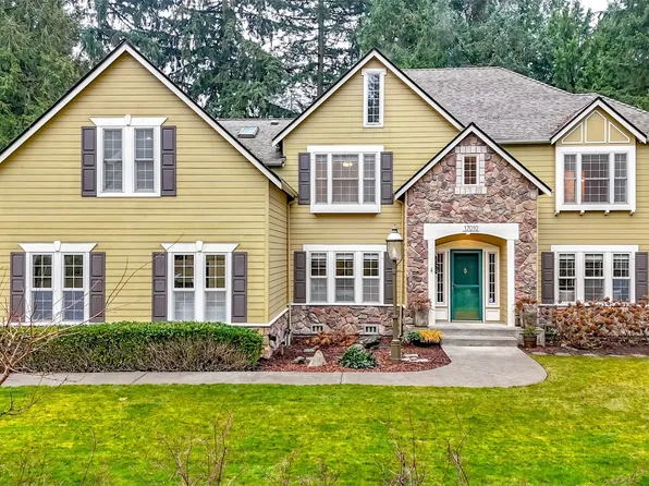 17010 38th Street Ct E, Lake Tapps, WA 98391