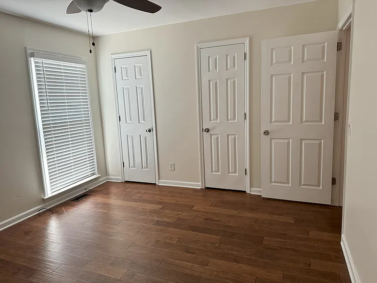 724 Due West Ave N #I — Photo 23