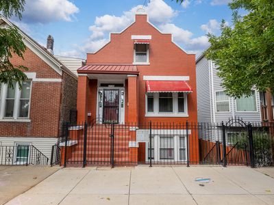 2328 W 19th St, Chicago, IL, 60608