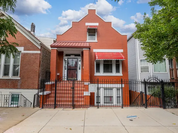 2328 W 19th St, Chicago, IL 60608