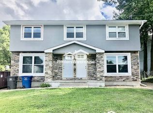 4924 Madison Ave, Des Moines, IA 50310