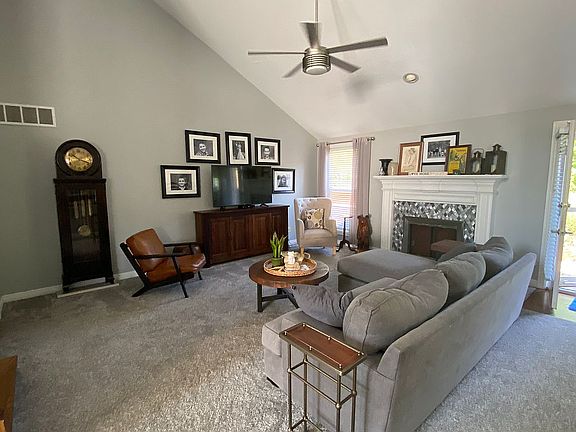 2nd image of 6915 Lexington Park Blvd