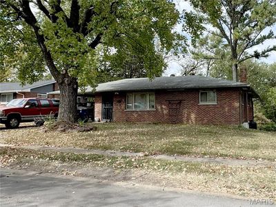 8445 Hawkesbury Dr, Saint Louis, MO, 63121