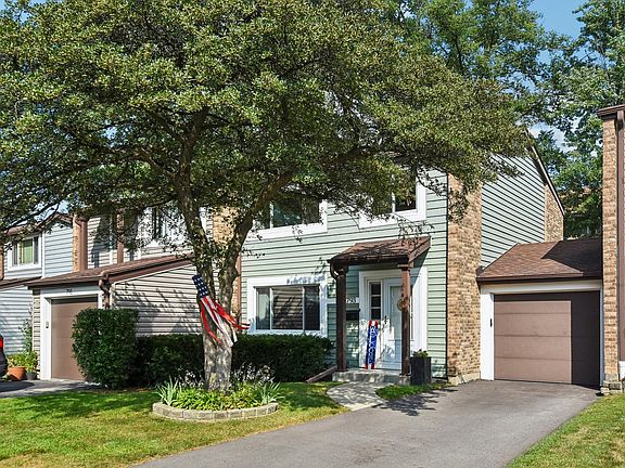 3rd image of 793 Lakeside Circle Dr