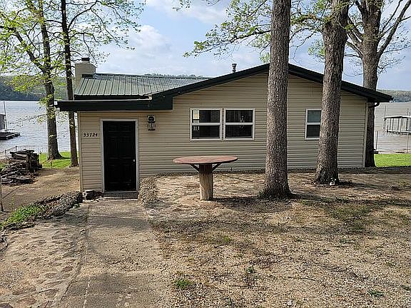 2nd image of 33724 Ivy Bend Rd