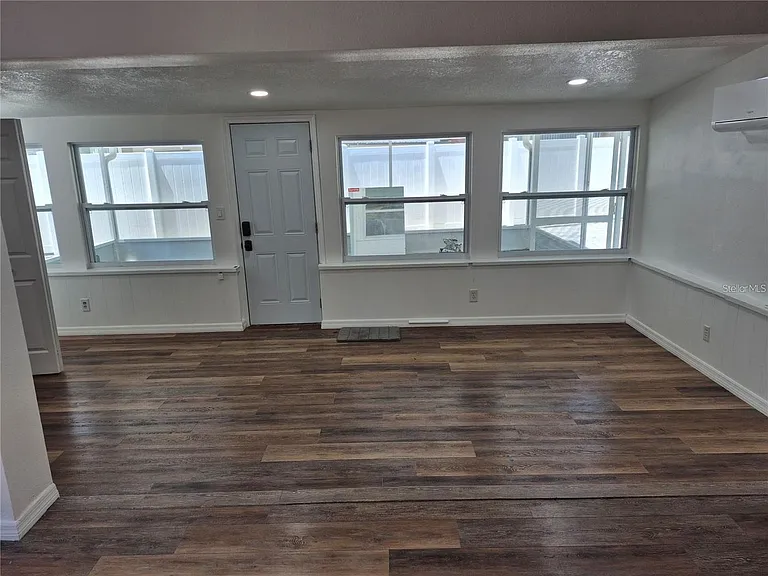 7709 W Hanna Ave — Photo 9