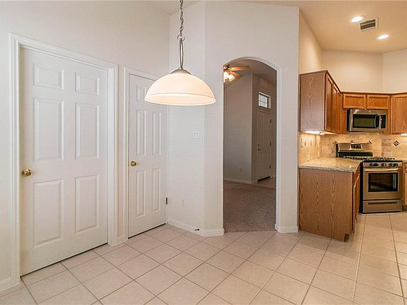 5th image of 1425 Bradbury Ln