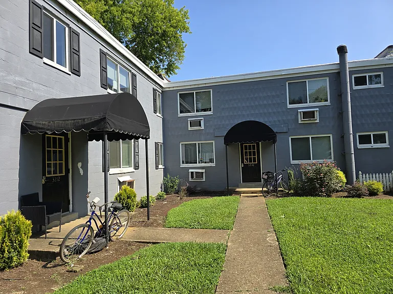 3212 Ellwood Ave #D — Photo 2