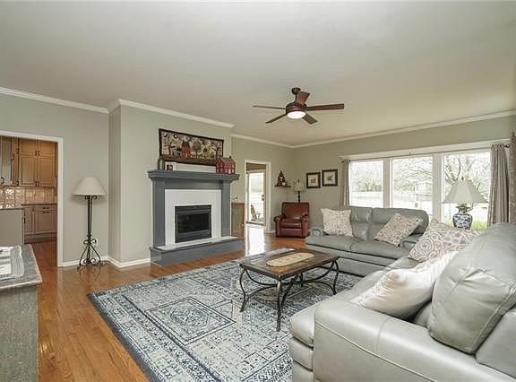 3rd image of 24400 Meadow Brooke Ln