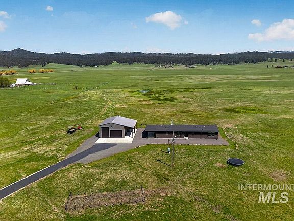 3rd image of 13100 Farm To Market Rd