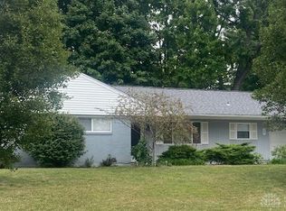 157 Blackstone Dr, Dayton, OH 45459
