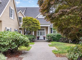 17120 SE 29th Pl, Bellevue, WA 98008