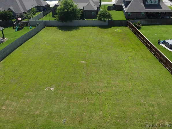 514 N 84th East Pl, Broken Arrow, OK 74014