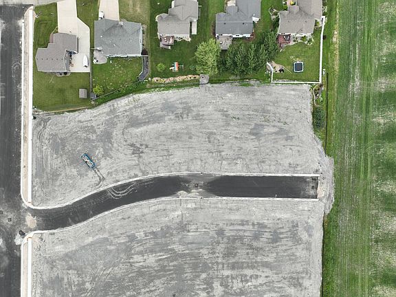 3rd image of 115 15th St SE