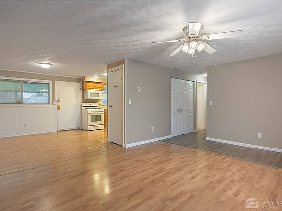 5th image of 4470 Mahler Dr