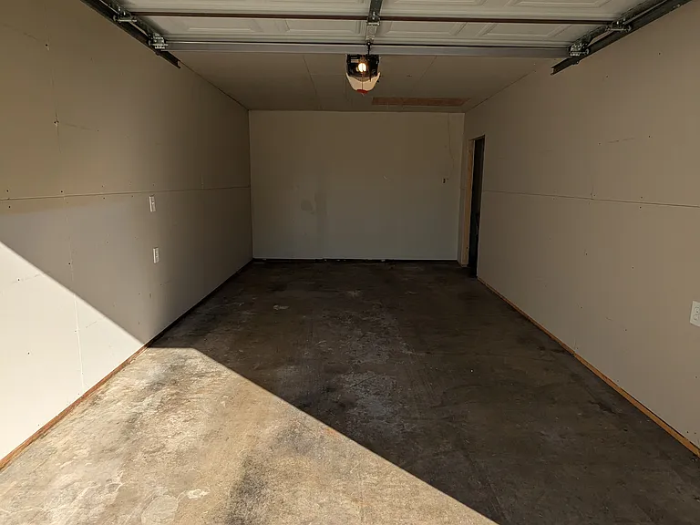 110 Weber Rd — Photo 25