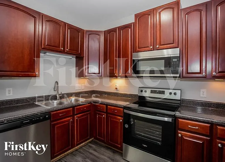1391 Napa St NW — Photo 5