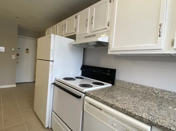 75 & 77 Elm Street, 77 Elm St #20, Worcester, MA 01609