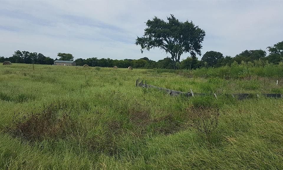 2nd image of 19045 County Road 4057