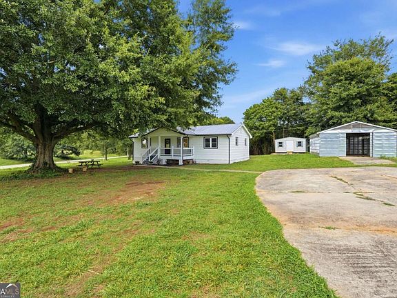 3rd image of 667 W O Smith Rd