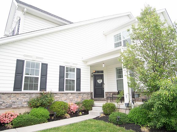 Exterior Entrance Pathway