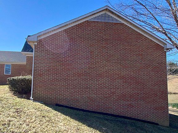 3rd image of 335 Asbury Ln