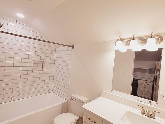 5th image of 2237 Rivermont Ave #9