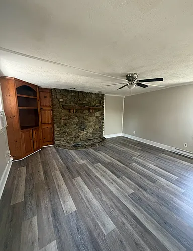 122 N Royal Ave #A Photo 1 122 N Royal Ave #A Photo 1