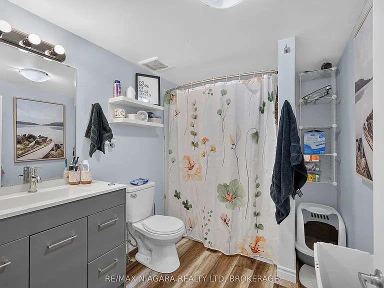 12 Wallace St #BASEMENT — Photo 24