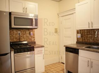 74 Phillips St APT 1, Boston, MA 02114