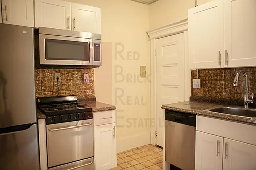 74 Phillips St #1 Photo 1